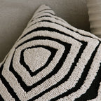Close-up of the tufted ESSENCE Maze pattern